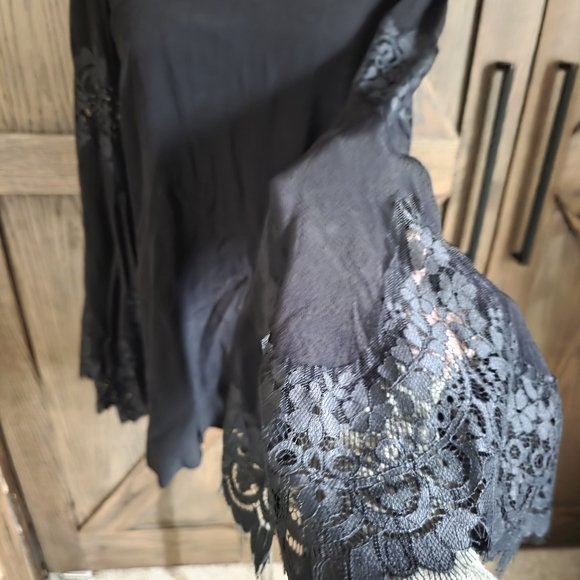 For Love And Lemons Black Lace Sleeve Blouse - Picture 2 of 4